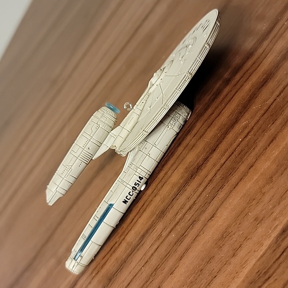 Hallmark Keepsake Ornament Star Trek U.S.S. Kelvin 2013 Magic Light - Picture 4 of 14